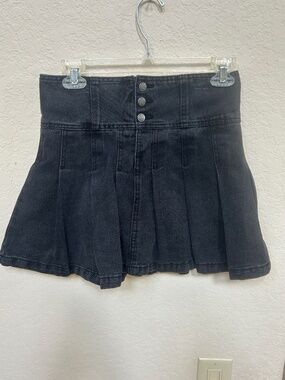 Truce High-Waisted Pleated Denim Mini Skirt. Sz. 16